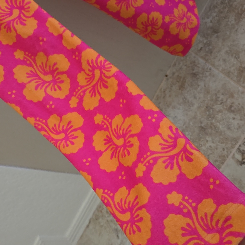Frankies Bikinis Pink and Orange HibiscisButton Down Shirt Vibrant Floral Design - Picture 8 of 8